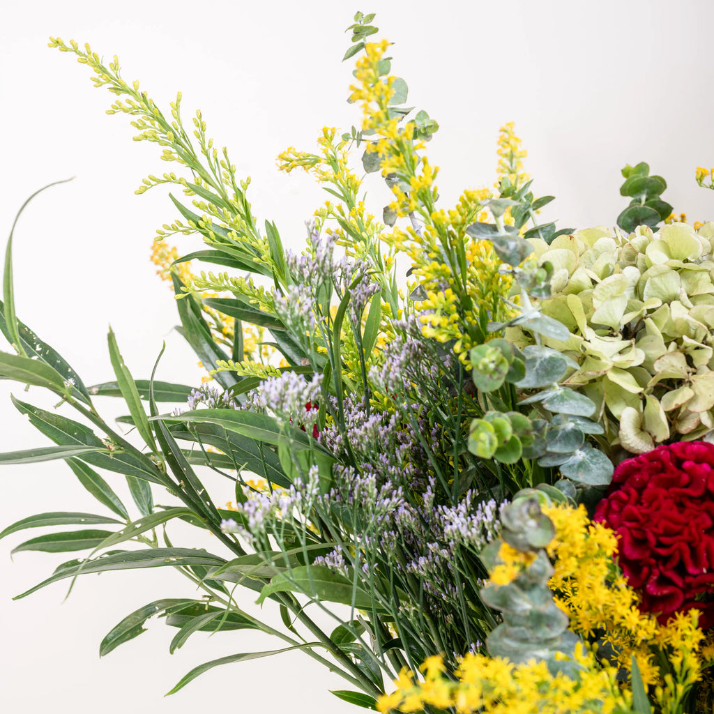 Argenté polished silver floral pot with mirror finish for luxury flower arrangements by House of Mograa